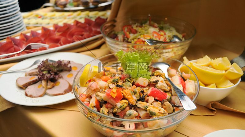 预制菜盒材质定制：揭秘食品安全与环保的双重保障